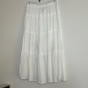 HOT KISS All White Skirt- Size XL